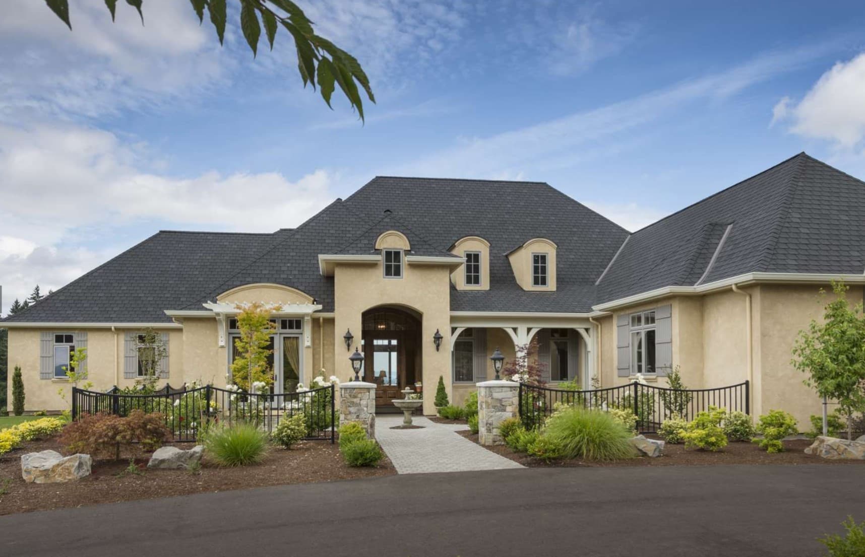 Custom home built by Creekside Homes, serving Willamina, Oregon