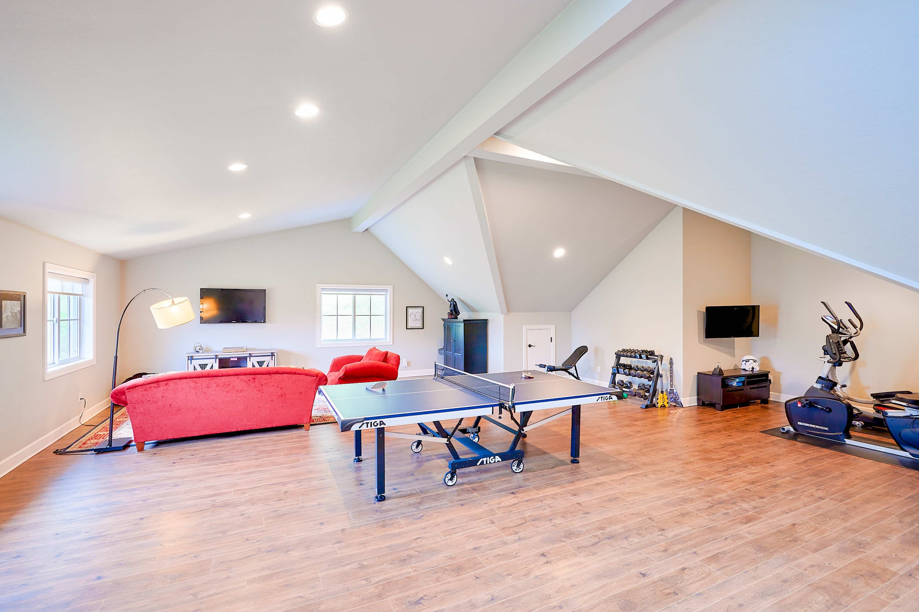 Deschutes interior 4